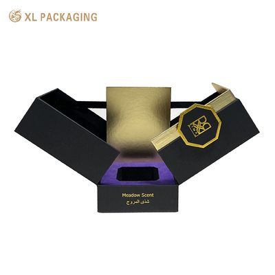 Zwei Türen offener Magnet Parfum Papierbox schwarz EVA Schaumstoff Textur Papierbox