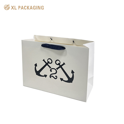 kaufen Geschenk Kleidung Papiertaschen Matte Mode Schwarz Griff Tote für Kunden Box Typ zur Verfügung gestellt online manufacture