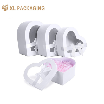 kaufen Custom Weißrot Rosa Karton Herzensform Papier Blumenkarton Schmuck Schokolade Geschenkverpackung Box mit klarem Fenster online manufacture