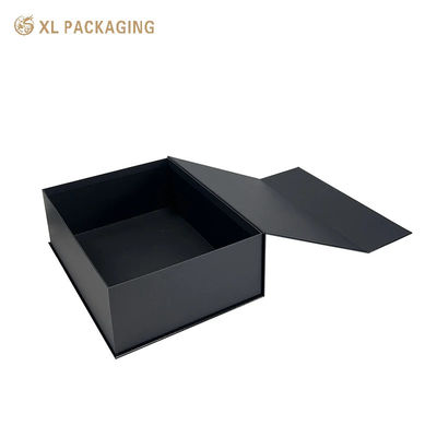 kaufen Schwarze Magnet-Geschenkbox mit Prägung und weißem Logo Online-Herstellung