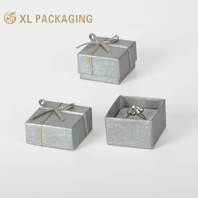 kaufen Maßgeschneiderte Schmuckgeschenk-Boxen fügen Logofolien ein, um die Marke zu identifizieren online manufacture