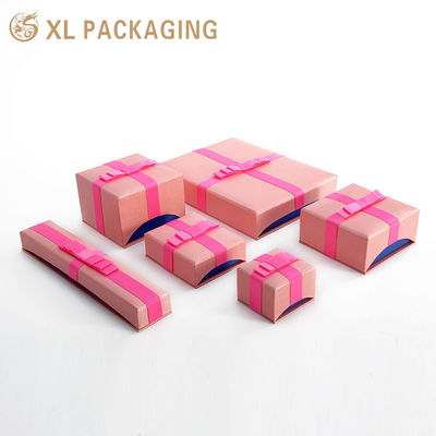 Rosa Deckel und Basis Schmuckbox Set, 120gm Spezialpapier, Custom Logo Druck für Schmuckverpackungen