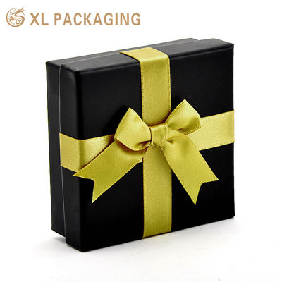 Custom Schwarz Matte starre Schmuckgeschenk-Box mit 2mm starre Bretter, Gold Satin Bogen & Samt Schwamm Einsatz
