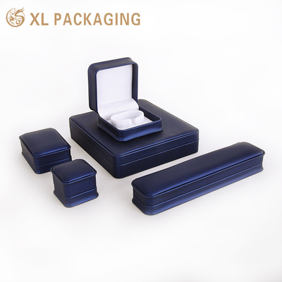 Luxus-Geschenk-Box Verpackung Schmuck-Boxen Custom Logo Streifen-Armband Halskette Schmuck-Box Verpackung