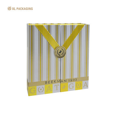 Luxuriöse Doppeltür-Kosmetikgeschenkbox mit magnetischem Verschluss und benutzerdefiniertem Folie-Logo für Premium-Branding